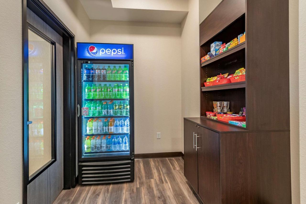 Mainstay Suites Waukee-West Des Moines Екстер'єр фото